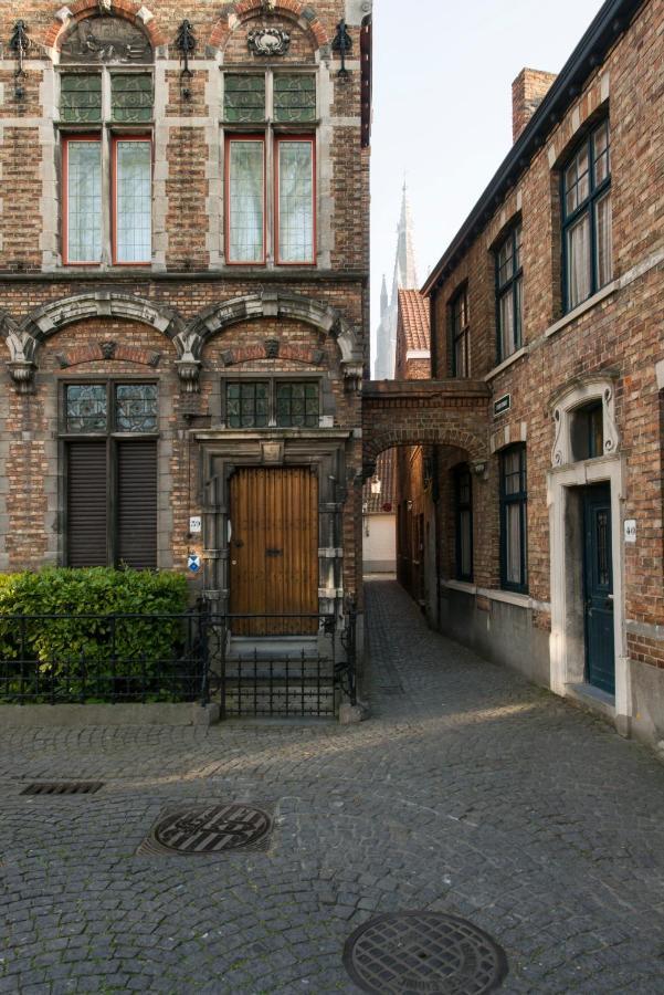 The Queen'S Twelve By Romy&Travis Aparthotel Bruges Exterior photo